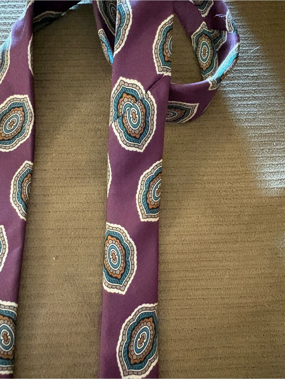 Christian Dior All Silk Elegant Purple Patterned Men's Tie EUC!! - Picture 16 of 16